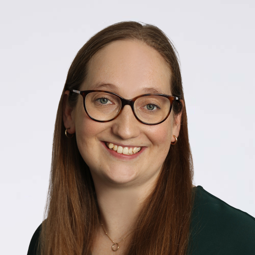 Izzy DavisAssociate